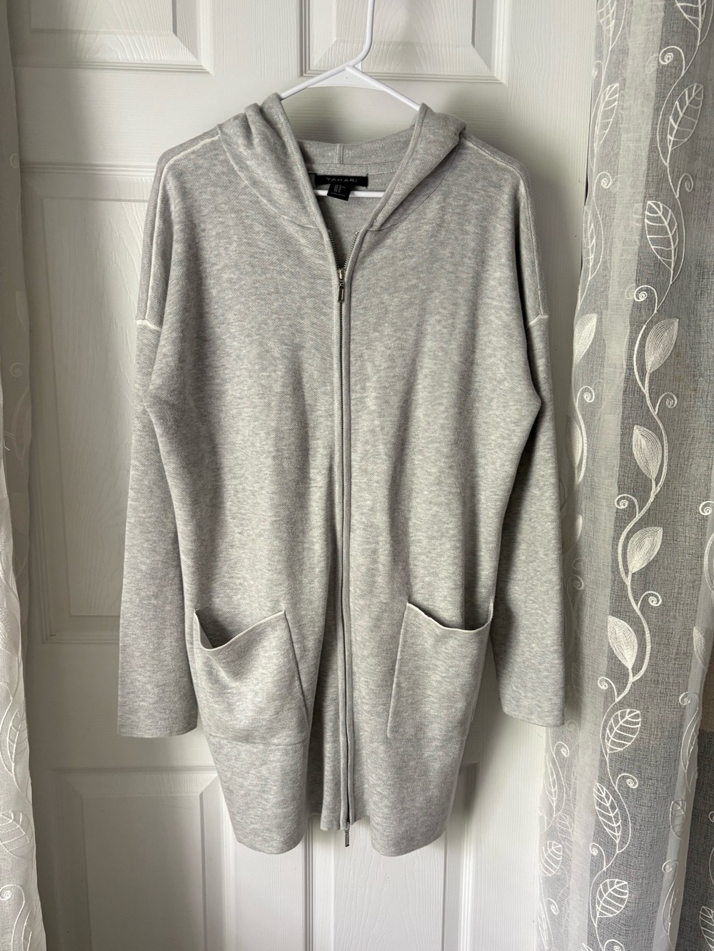 Tahari Long full Zip Hoodie knit Cardigan women sz XL front pockets cotton blend
